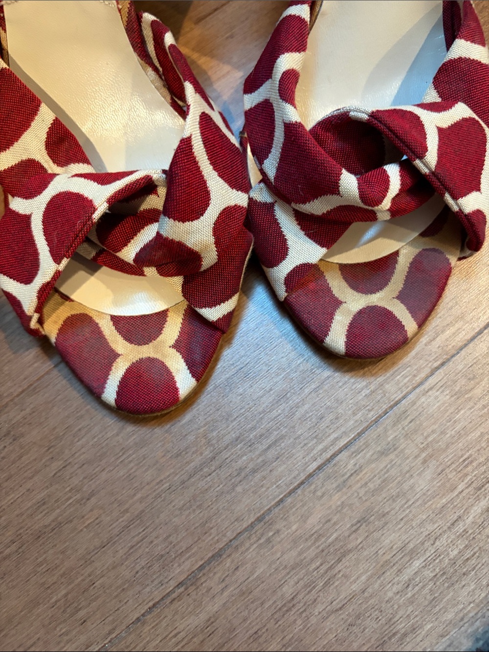 Moschino Red and Cream Knotted Ankle-Strap Heels 9.5 - Picture 2 of 10